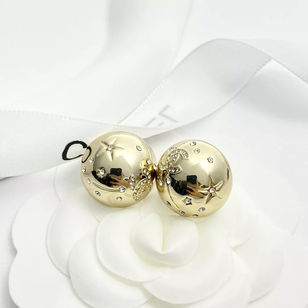 chanel boucles doreilles pour femme s_12703251